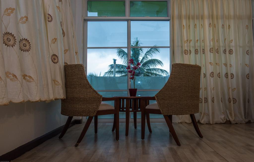 Rivers Beach & Spa Hulhumale Ngoại thất bức ảnh